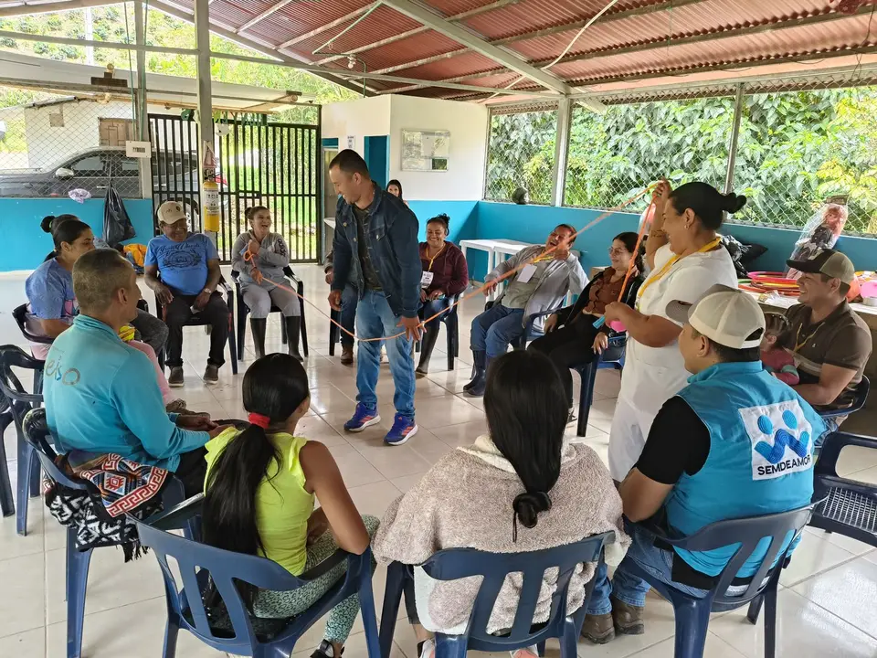 Diálogo en círculo con la comunidad - Fundación SEMDEAMOR