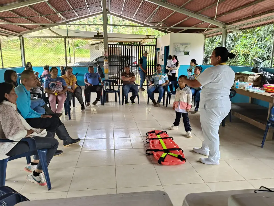 Demostración de primeros auxilios - Fundación SEMDEAMOR