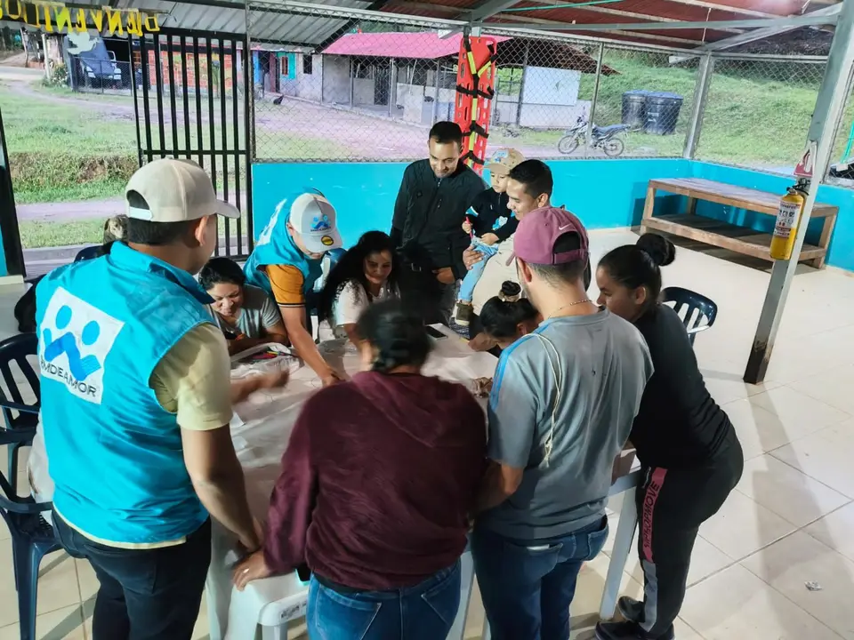 Trabajo en equipo - Fundación SEMDEAMOR