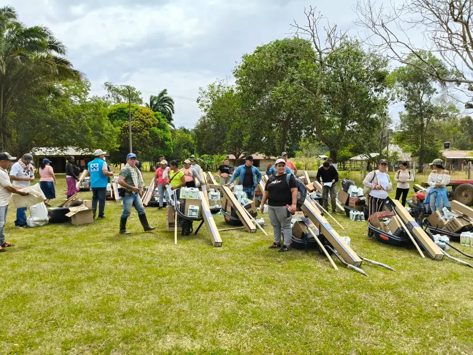 Entrega de kits productivos - Fundación SEMDEAMOR